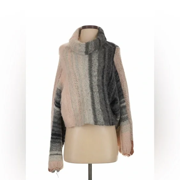 Free People Cloud Kicker Cowl Neck Sweater Size XS/S - Picture 3 of 7